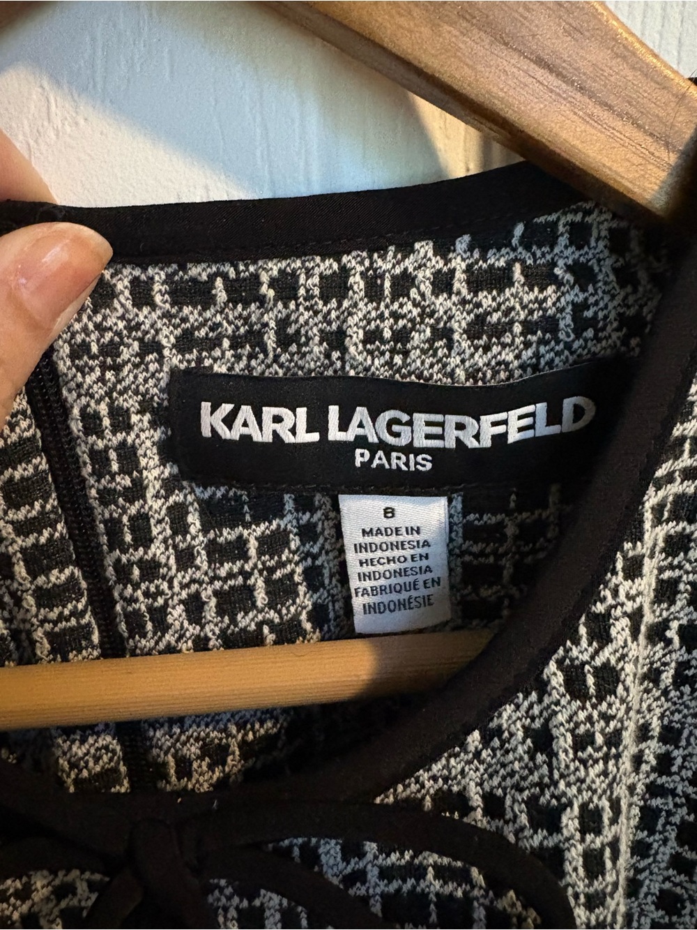 Karl Lagerfeld dress - Picture 2 of 5